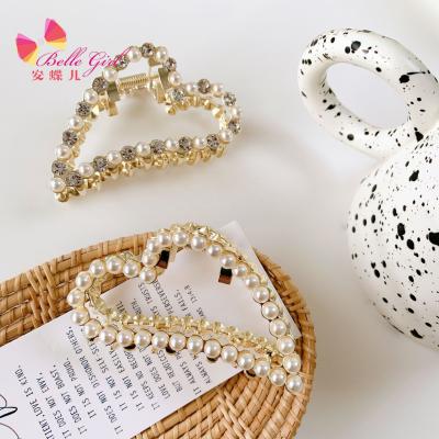 China BELLEWORLD Factory Price CIA Korea Fashion Jaw Style Hot Fashionable Clip Clamp Big Size Heart Shape Pearl Metal Hair Claw for sale