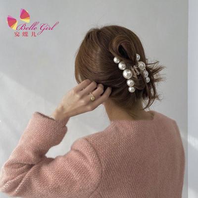 China BELLEWORLD Trendy Korean Fashion Plastic Hair Clip Claw New Pearl Hair Clips Women Girls Hair Accessories for sale