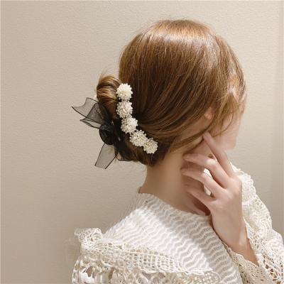 China BELLEWORLD Fashion Accessories Sweet Wholesale Luxury Hair Claw Clips Lace Up Bow Pearl Hair Claw Women for sale