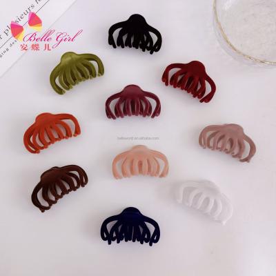 China BELLEWORLD New Arrival Fashion 10colors 8.5cm Single Slip Spider Non Shedding Hair To Hold Frosted Velvet Hair Claw Clip For Women for sale