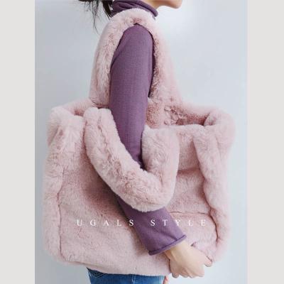 China Women's Tote Handbag Soft Plush Lady Fashion Autumn And Winter Plush Shoulder Bag Faux Fur Bags Velvet Shopping Bag for sale