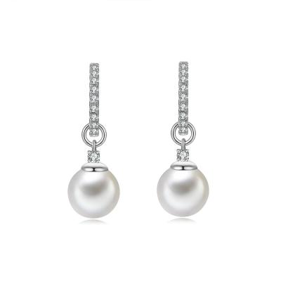 China Factory Supply TRENDY Pearl Studs Earring Gift Vintage Pearl Earrings for sale