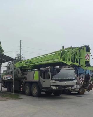 China Gebruikte vrachtwagen 80 ton mobiele kraan 2019 model Zoomlion ZTC800V552 Te koop