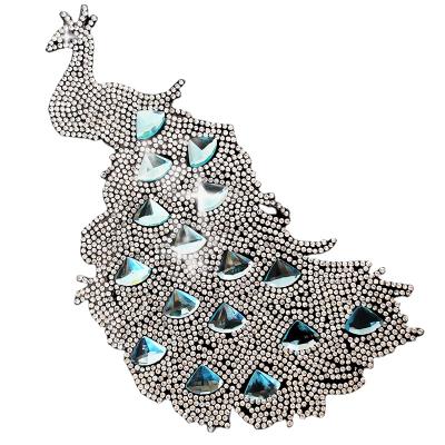 China Flatback Factory New Style Hot Fix Transfer Design Culet Rhinestone Peacock Shape Applique Patch for sale