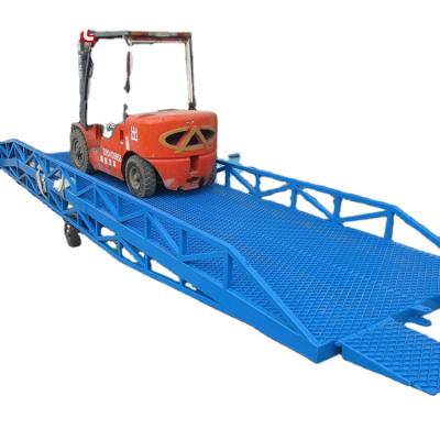 China Hotels CE ISO Approved Load 6-15ton Adjustable Unload Hydraulic Container Dock Ramp Loading Ramp For Forklift for sale