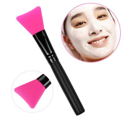 China Angular Blush Professional Makeup 1pcs Mask Brush Wooden Handle Facial Mud Mask Blending Brush Cosmetic Make Up Kit Cosmetics for sale