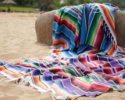 China Multifunctional Outdoor Picnic Anti-Pilling Woven Mexican Theme Blankets With Stripe Pattern for sale