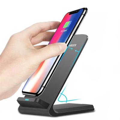 China Qi-enabled Devices 2 In 1 10W Wireless Fast Charger Charging The iPhone Wireless Charger Stand For Samsung for sale