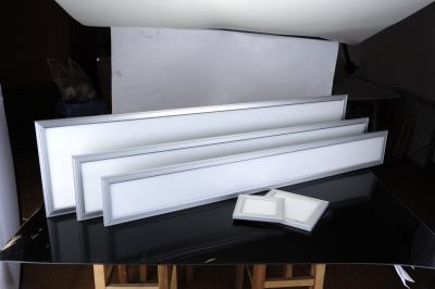 中国 正方形 LED のグリルは 25X25cm の表面の台紙 LED の照明灯をつけます 販売のため