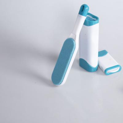 China Manual Chinese Reusable Clean Clothes Dust Removal Roller Sticky Paper Brush for sale