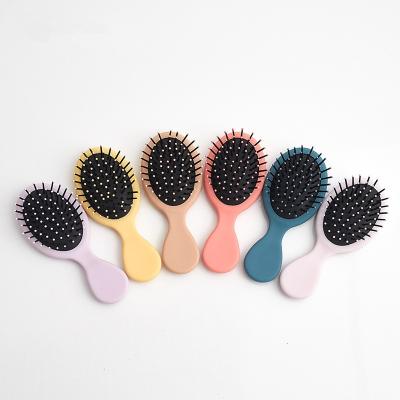 China Mini Cute Macaroon Color Plating Waterproof Soft Pad Hair Salon Smooth Nylon Beauty Brush for sale