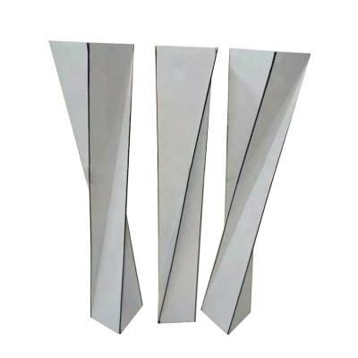 China Modern Geometric Shape Aquarium Decoration Anti-scratch Aluminum Profile Lamp Post For LED Lighting Street for sale