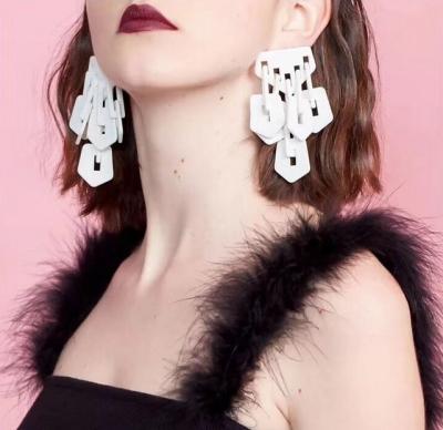 China TRENDY 2 Colors Adjust Shape Tassel Earrings Fashionable Custom Acrylic Earrings For Women for sale