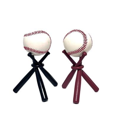 China Deporte Artesanía de madera Bat de béisbol Colores Mini Bat de béisbol Display Stand con bola Decorativo Bat de béisbol con bastidores Anillo en venta