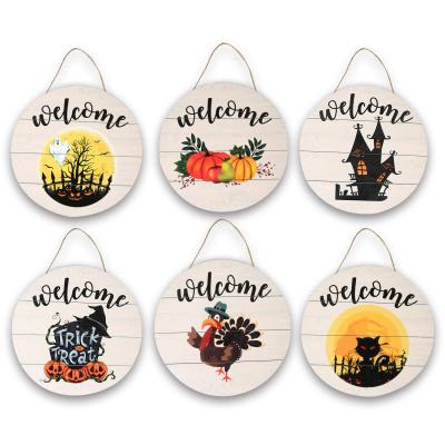 China 2024 Halloween wooden door hangings New party scene decoration pieces  Pumpkin black cat haunted house bat party scene decor for sale