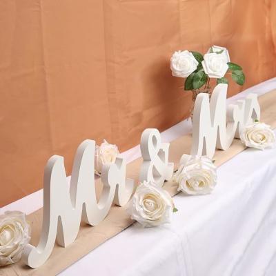 Chine Grand panneau blanc pour la table de mariage avec bannière mariée - Décorations de lettres en bois pour l' anniversaire à vendre