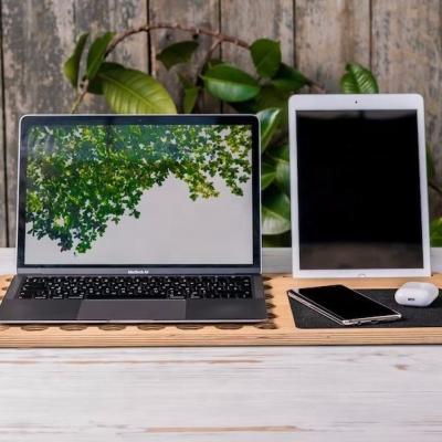 China Holz Laptop Stand Holz Laptop Desk Portable Laptop Desk Portable Desk Laptop Schalter Laptop Tisch zu verkaufen