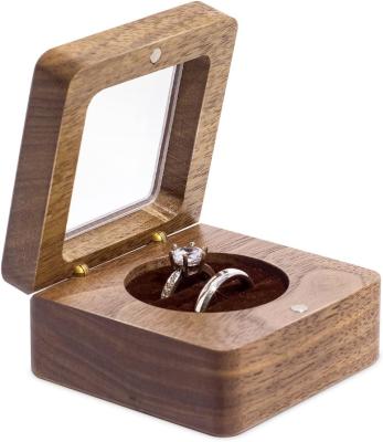 China Caja de anillo personalizada para la ceremonia de boda, caja de portador de anillo de madera, caja de anillo de terciopelo para propsal, caja de regalo de San Valentín en venta