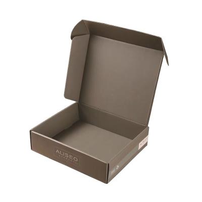 China Recyclable Custom Colored Boxes Packaging Cardboard Eco Cosmetic Small Flat Apparel Mailer Box for sale