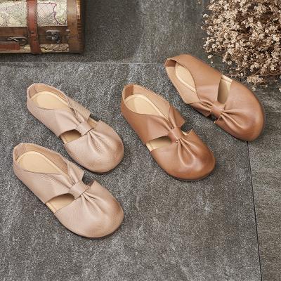 China Fashion trend women's round head sandals leather flats with Japanese style sandals and soft soles are available for sale