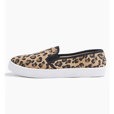 China Fashion Trend Fashion Leopard Print Comfort Walking Driving Loafers Women Canvas Sneaker Slip On Shoes for sale