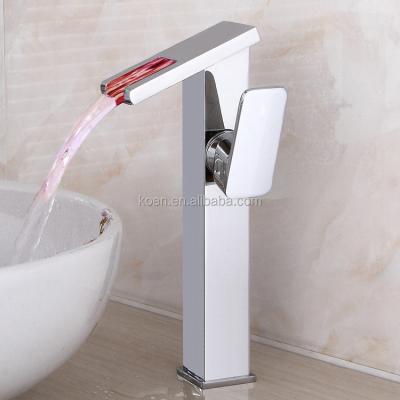 China Thermostatic Faucets Shape China Waterfall Brass Led Swivel Handle Basin Faucet Faucet Faucet for sale