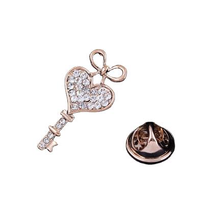 China Fashionable Korean popular fashion jewelry brooch bow love bayonet main chain needle for sale