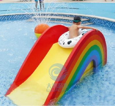 China Breite 0.6m der Regenbogen-Mini Splash Pad Children Fibreglass-Wasserrutsche-Höhen-1.1m zu verkaufen