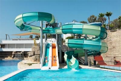 Cina 5 Person Fibreglass Pool Water Slide Amusemrnt Park Rides Children Accessories in vendita