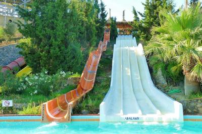 China Freizeitvergnügen Kleiner Wasserspielpark Kinder Wasserriesenrutsche zu verkaufen