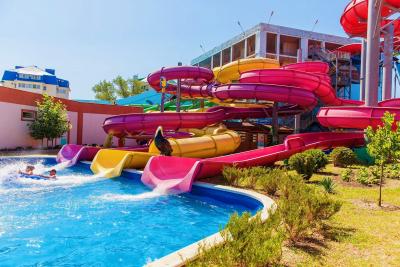 China Commerciële waterpark-apparatuur Kleine waterslider voor kinderen Te koop