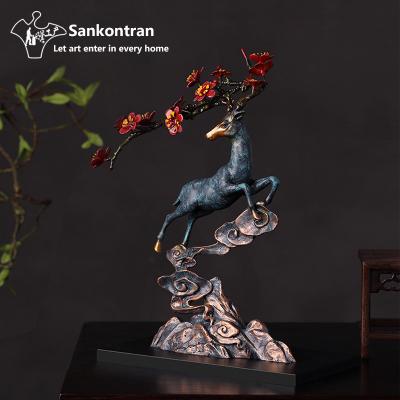 China 2018 China New Design Male Figure Handmade Bronze Metal Table Home Decor Small Mini Cast Copper Deer Statue For Home Decoration for sale