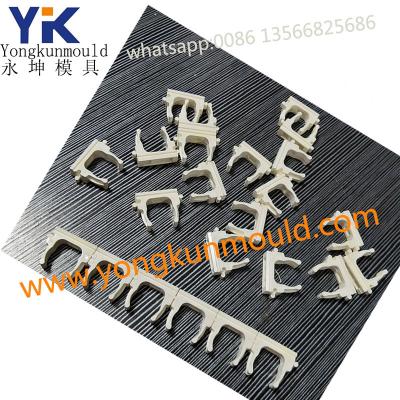 China Double Pipe Steel Plastic Single Flange Clip Fit Mold for sale