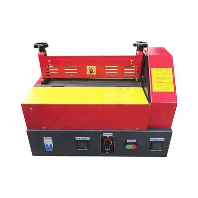 China Food Semi-automatic Hot Melt Shoe Sole Gluing Machine for sale