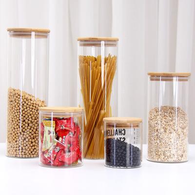 China Many Different Sizes Glass Borosilicate Empty Storage Jar Screw Thread Glass Jars With Screw Top Lid for sale