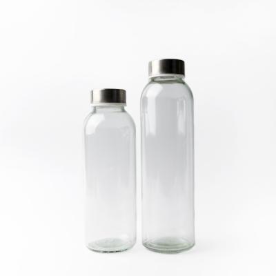 China Gepersonaliseerde aangepaste 350 ml 500 ml 16 oz doorzichtige glazen waterfles met roestvrijstalen deksel Te koop