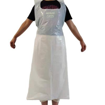 China The Factory Wholesale Price of Water Resistant PE Disposable Apron for sale