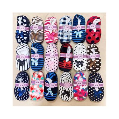 China QUICK DRY Slipper Socks With Rubber Adult 3d Unique Comfortable Slipper Socks for sale