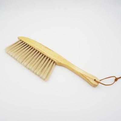 China Sustainable Hot Selling Wooden Carpet Brush Sofa Cleaning Brush for sale