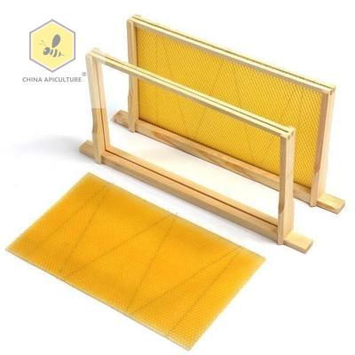 China Farms Beekeeping Tools Pine or Fir Wood Super Deep Frame Middle Idel With Assembled Base Sheet For Beekeeping Hive for sale