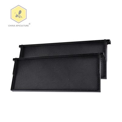 China Farms Beekeeping Tools Bee Frame Black Plastic Heavy Wax Coated Medium Size Base Deep Plastic Sheet With Frame for sale