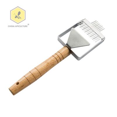 China Farms Beekeeping Tools Honey Scraper Shovel Honeycomb Knife Bee Hive Honey Tine Straight Needle Wooden Handle 2 in 1 Open Fork for sale