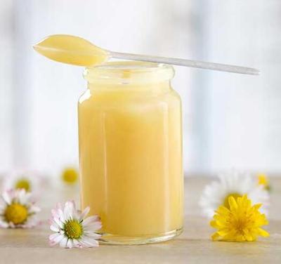 China Factory directly supplies haccp pure honey bee milk 1.0-2.0 10-HDA organic fresh royal jelly for sale for sale