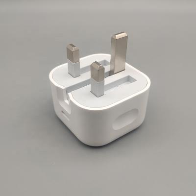 China Type C Port 3Pin 18W Type C Charger For iPhone Plug Wall Charger UK Original Quality Fast Charger for sale