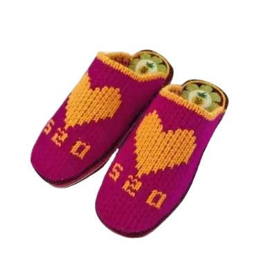 China Damping factory direct colorful winter cotton women's slippers imported shoes flower warm casual shoes for sale