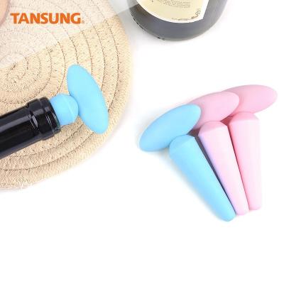 China Viable Custom Professional Christmas Wine Stopper Silicone Drinks Bottle Stopper for sale