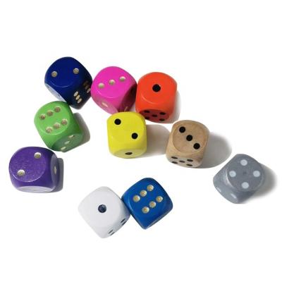 China Party Game 16MM Colorful Wooden Dice Intertainment DIY Wooden Dies Set Round Corner Wooden Game Dies for sale