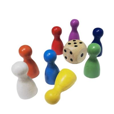 China Entertainment Set A has 8 chess and a colorful wooden dice pawn DIY mixed wooden dice promotional wooden chess set for kids for sale