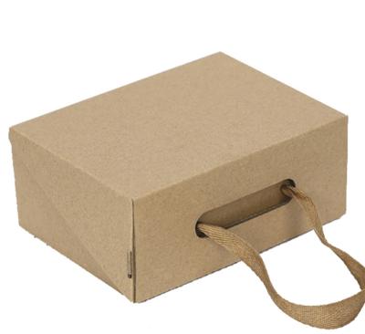 China Recyclable Baby and Kids Portable Shoe Boxes Custom Folding Kraft Paper Boxes Full Portable Rope Kraft Shoe Boxes YGH-006 for sale