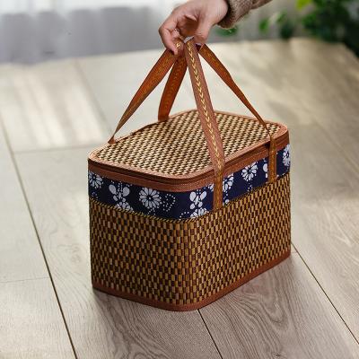 China Retro Handmade Bamboo Braided Hairy Braided Portable External Storage Box Package Household Goods Crab Bacon Eggs New Year Gifts Decorative Box for sale